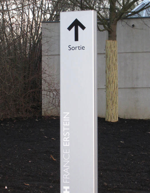 VISLUM totem senalizacion aluminio LINK